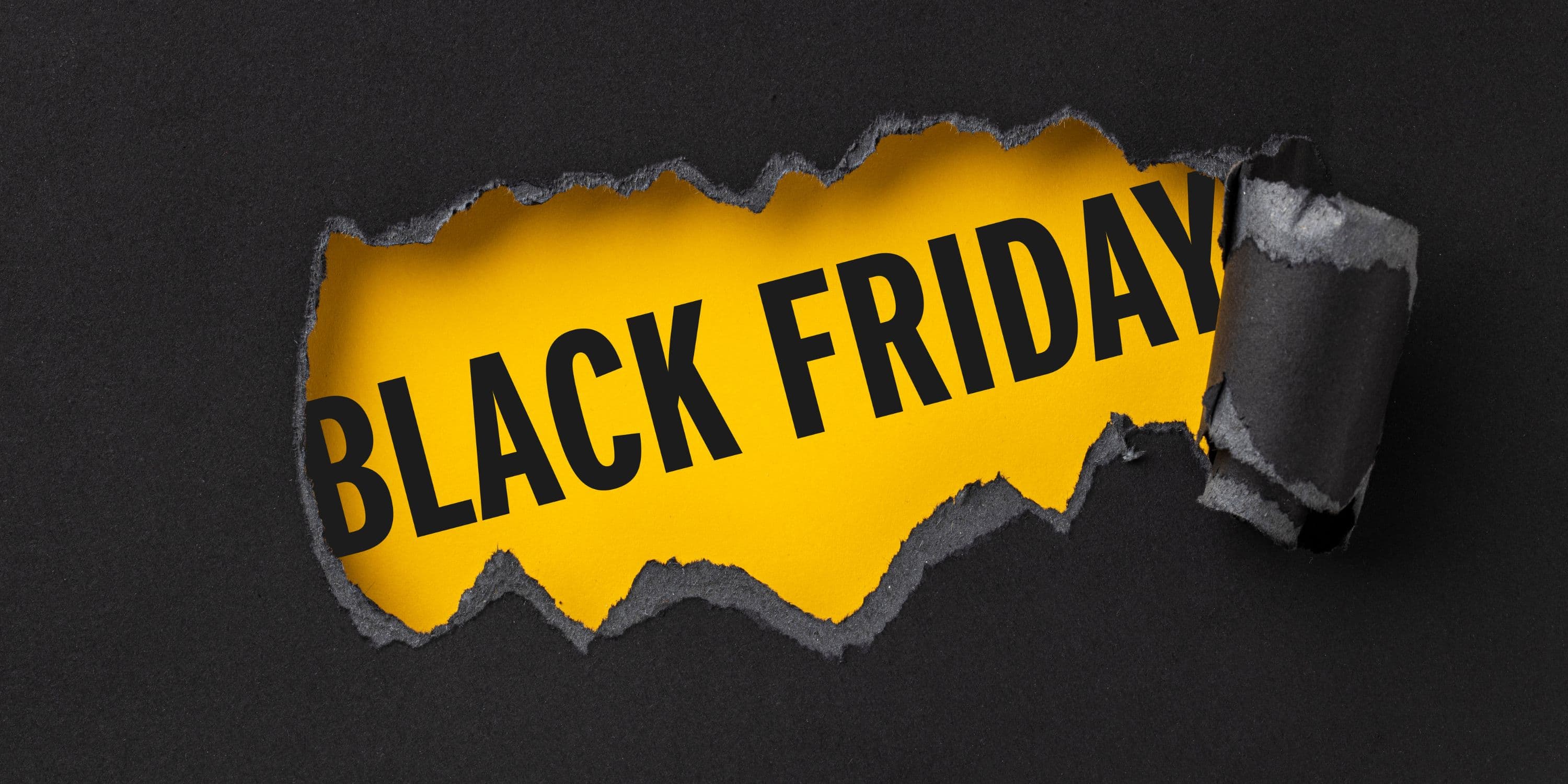 Scritta nera su sfondo giallo "Black Friday"
